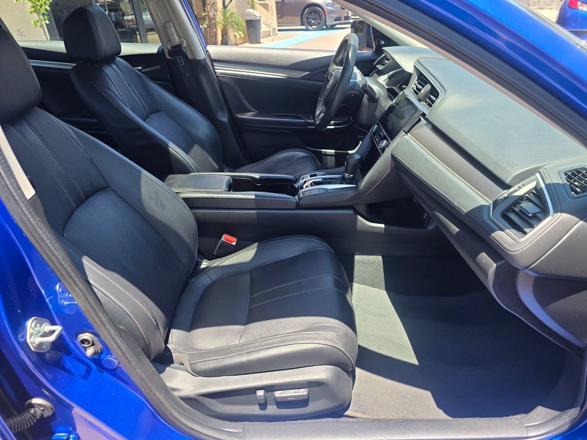 Used 2018 Honda Civic Touring image 15