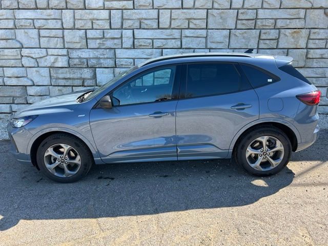 Used 2023 Ford Escape ST-Line w/ Tech Pack #1 image 3