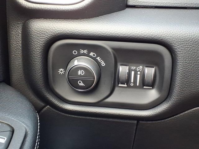 New 2026 RAM 2500 Laramie AWD/4WD image 25