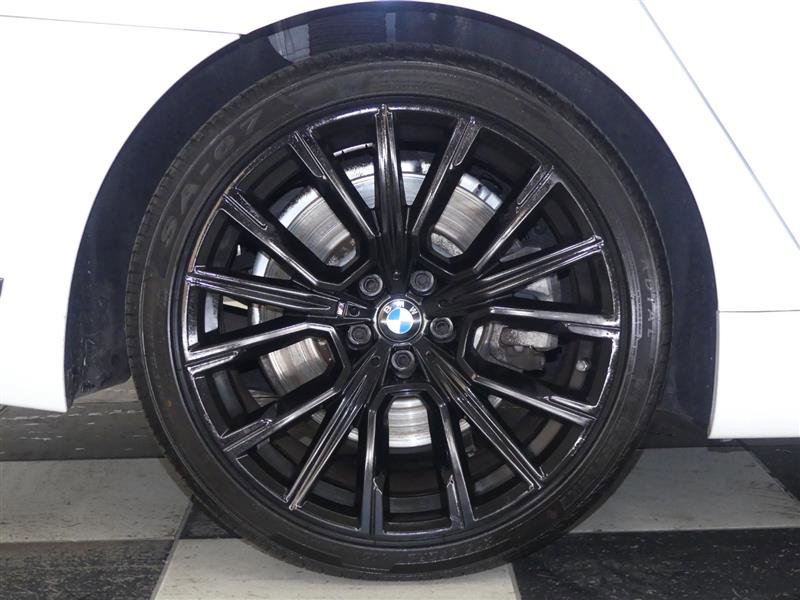 Used 2022 BMW 750i xDrive w/ Executive Package AWD/4WD image 43