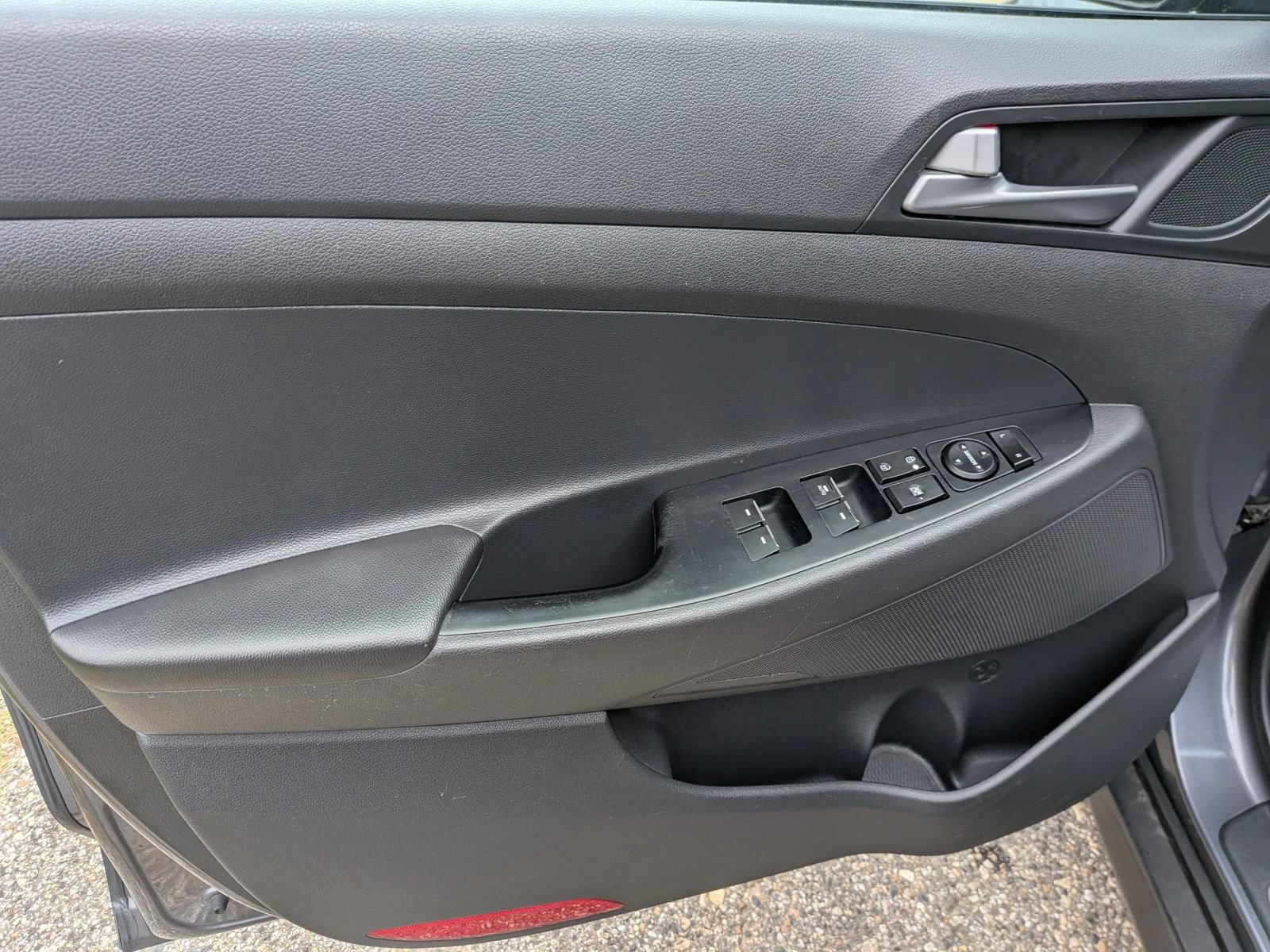 Used 2016 Hyundai Tucson Limited w/ Option Group 03 FWD image 24