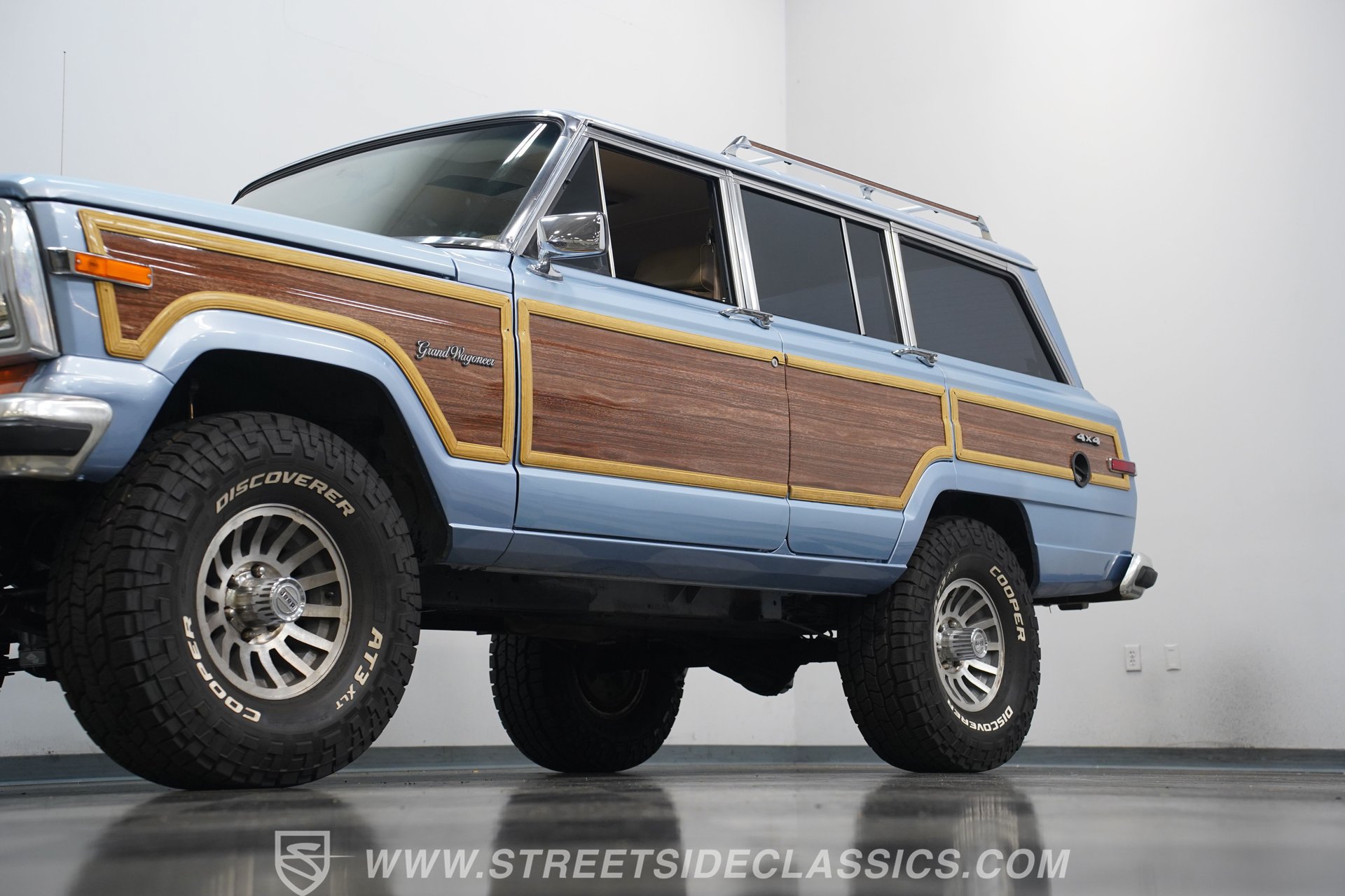 Used 1989 Jeep Grand Wagoneer AWD/4WD image 20