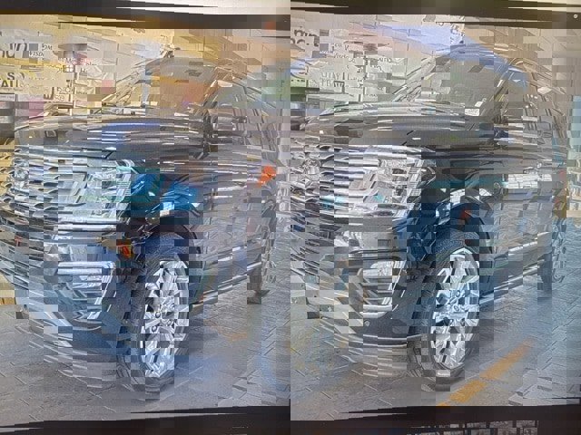 Used 2019 Ford Expedition Limited w/ Equipment Group 302A image 2