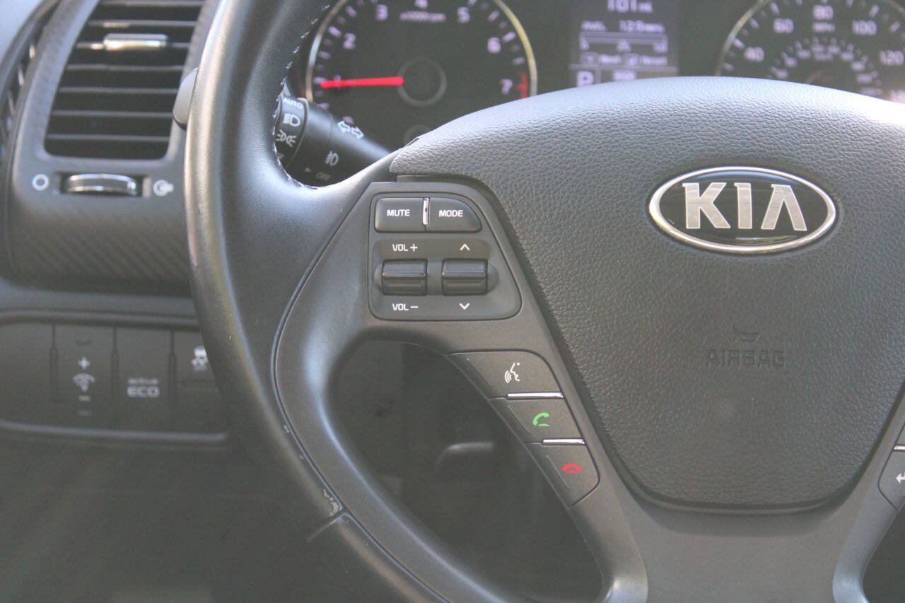 Used 2015 Kia Forte Koup EX FWD image 31