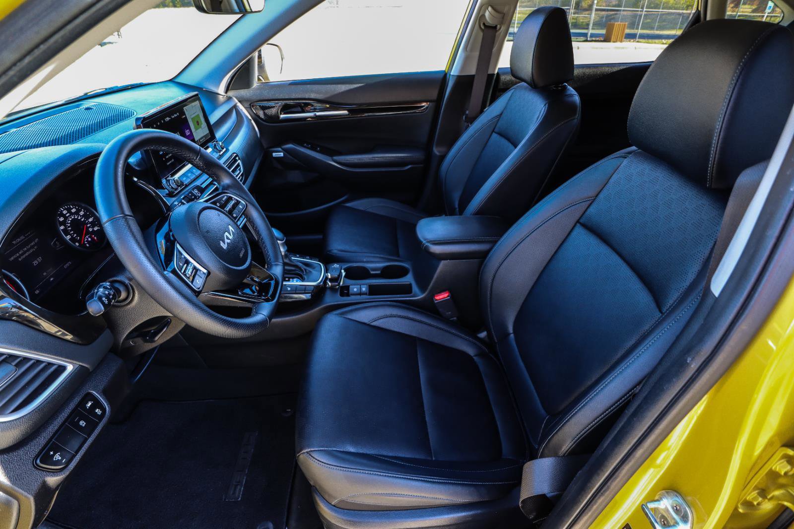 Used 2023 Kia Seltos SX image 39