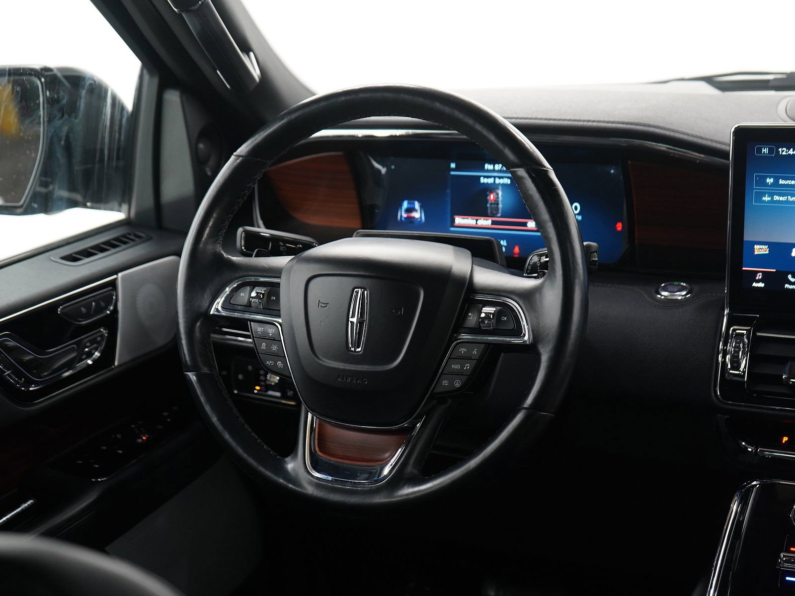 Used 2022 Lincoln Navigator L Reserve w/ Equipment Group 201A image 16