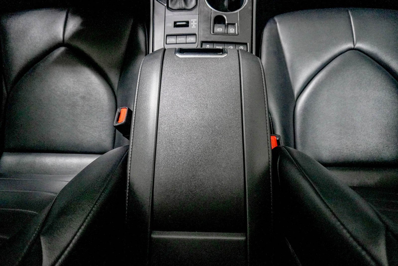 Used 2021 Toyota Highlander XLE image 29