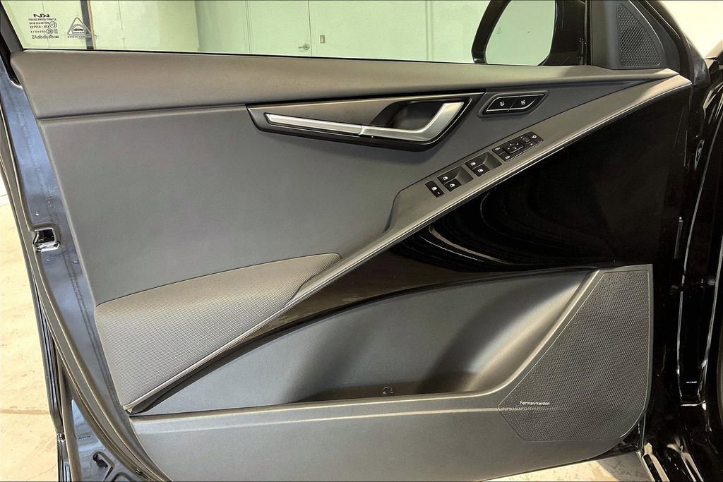 Used 2023 Kia Niro Wave image 21