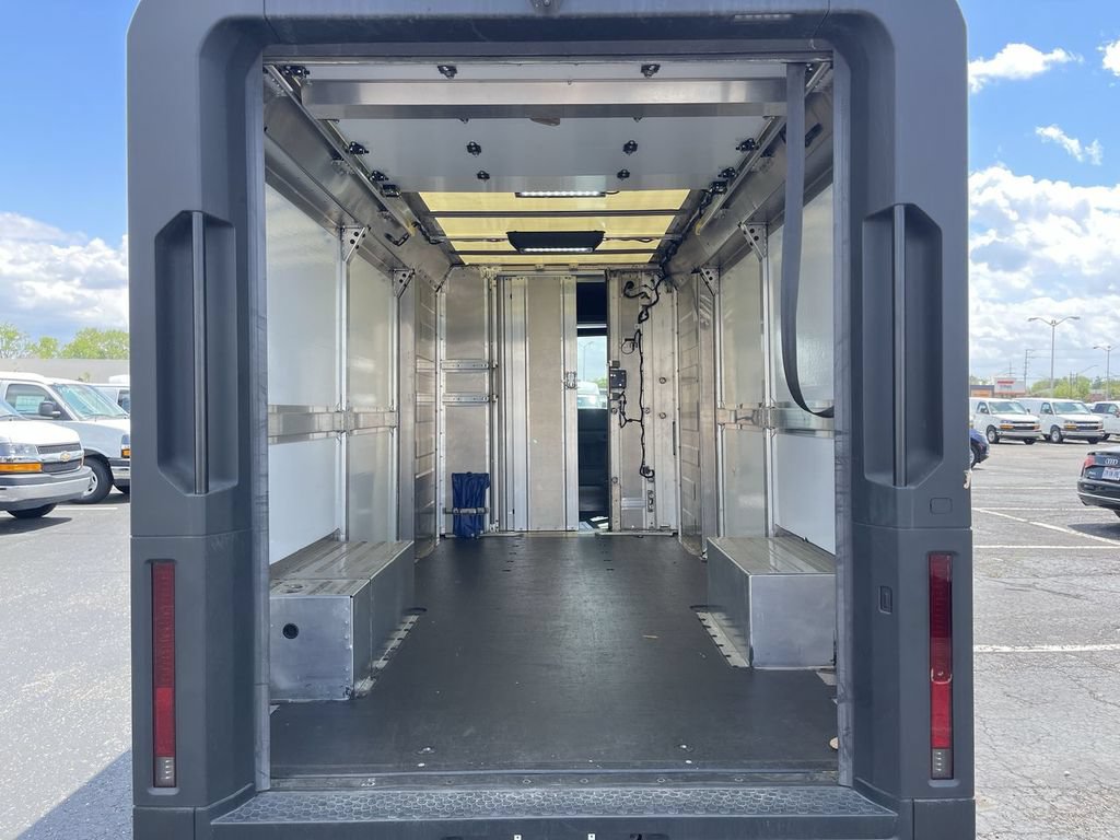 Used 2024 Chevrolet Brightdrop 600 w/ Commercial Equipment Package AWD/4WD image 11