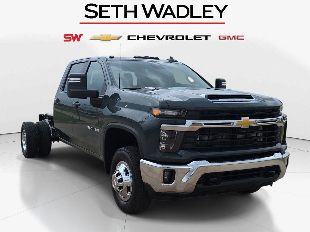New 2026 Chevrolet Silverado 3500 LT image 1