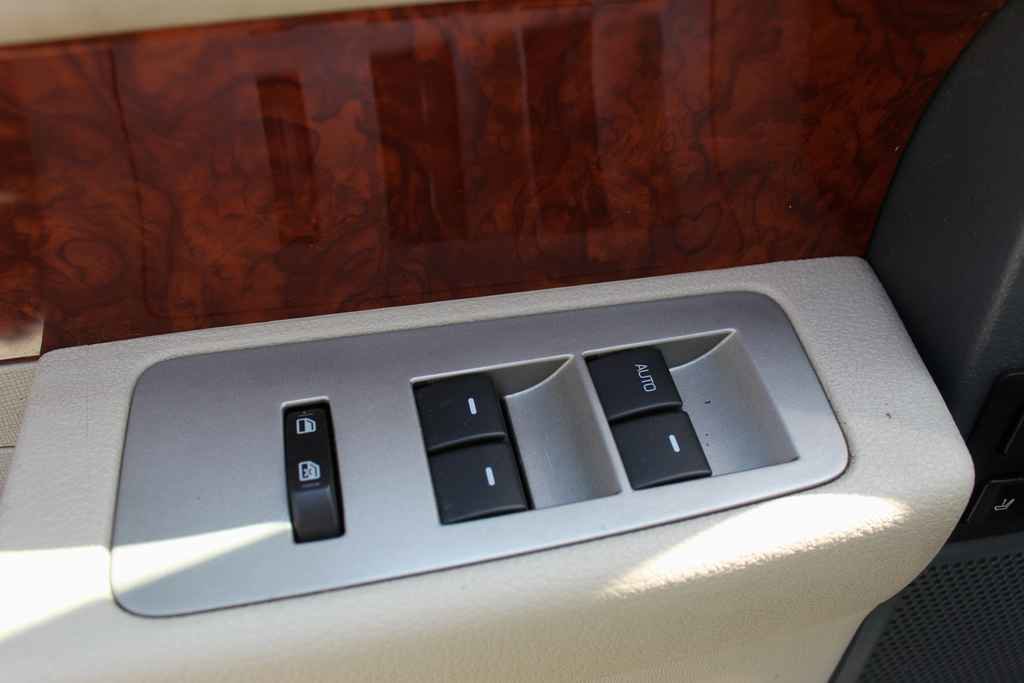 Used 2009 Ford Flex Limited image 12