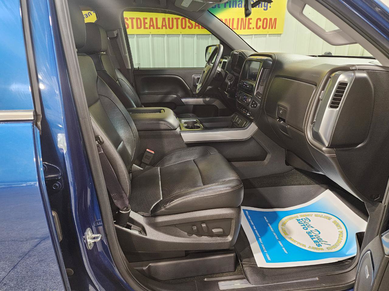 Used 2017 Chevrolet Silverado 1500 LTZ Z71 w/ LTZ Plus Package AWD/4WD image 29