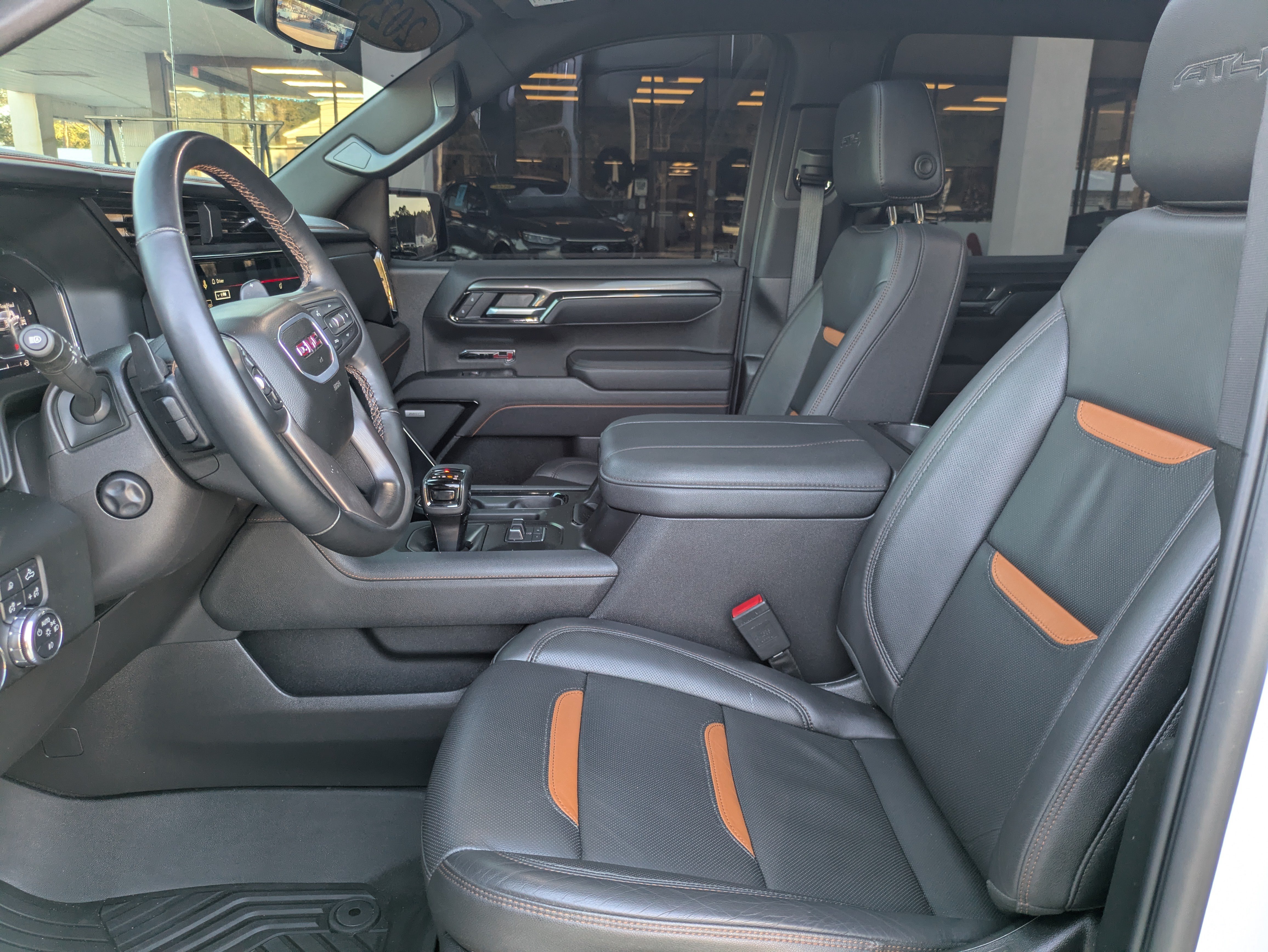 Used 2025 GMC Sierra 1500 AT4 w/ AT4 Premium Package AWD/4WD image 19