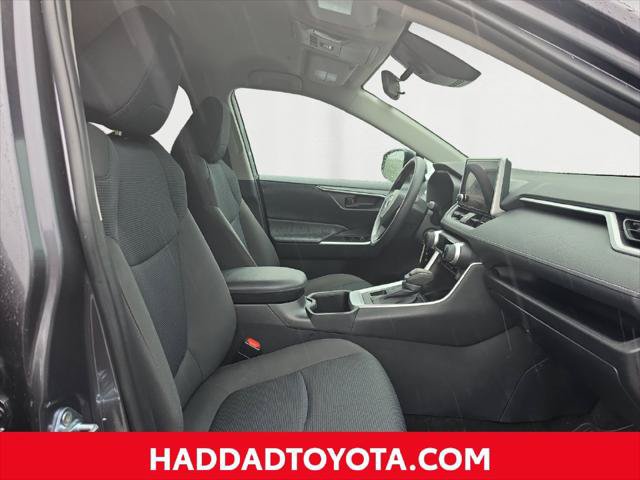 Certified 2024 Toyota RAV4 LE AWD/4WD image 17