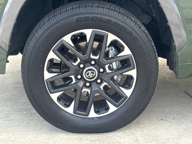 Used 2023 Toyota Tundra Limited AWD/4WD image 5