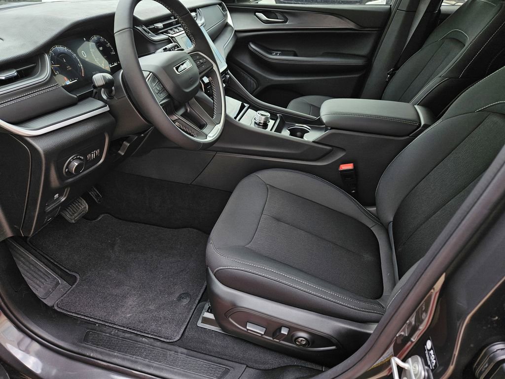 New 2026 Jeep Grand Cherokee Laredo X AWD/4WD image 16