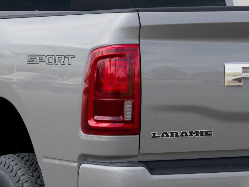 New 2026 RAM 2500 Laramie AWD/4WD image 9