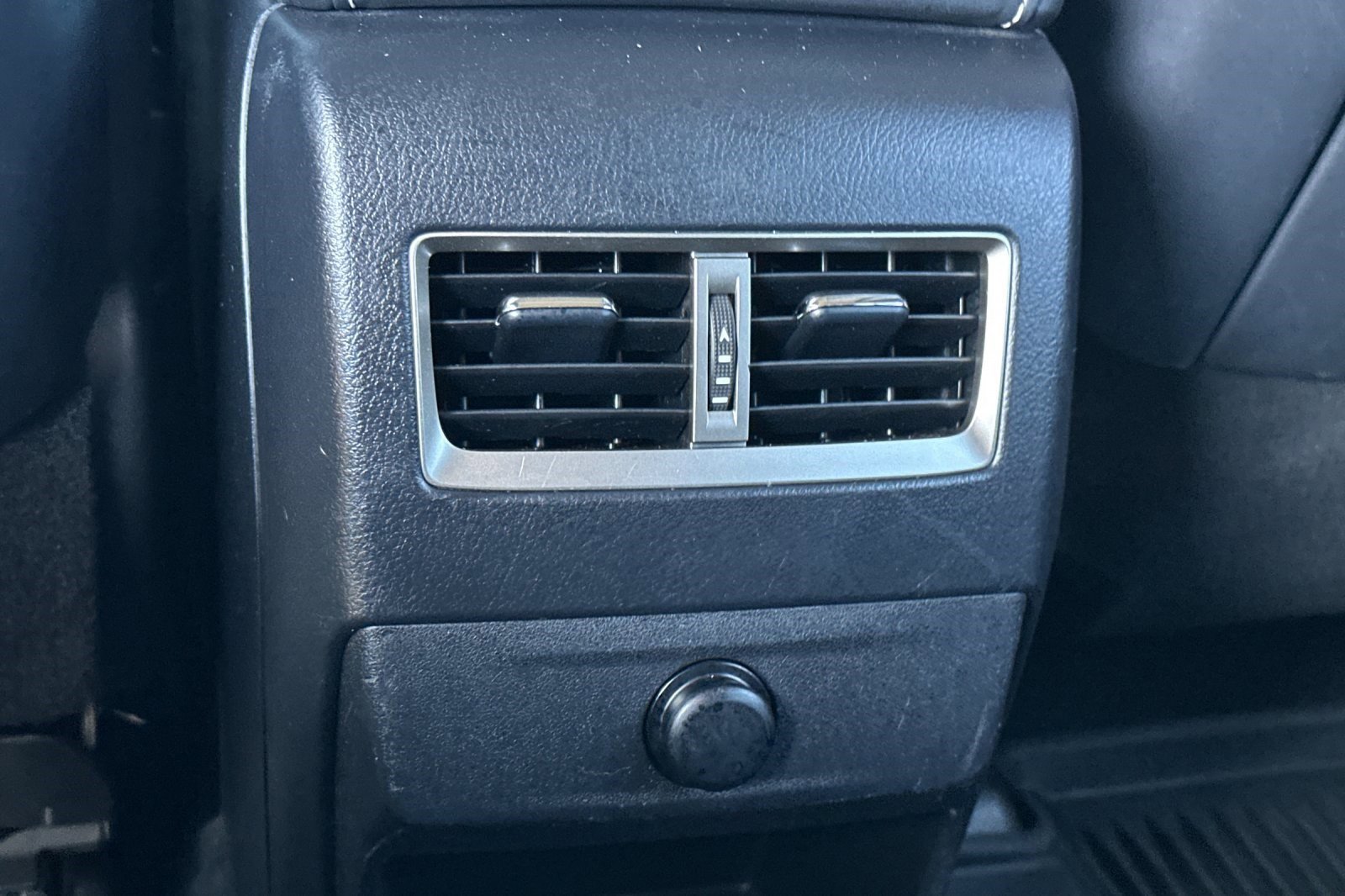 Used 2018 Lexus RX 450hL Premium w/ Premium Package image 16