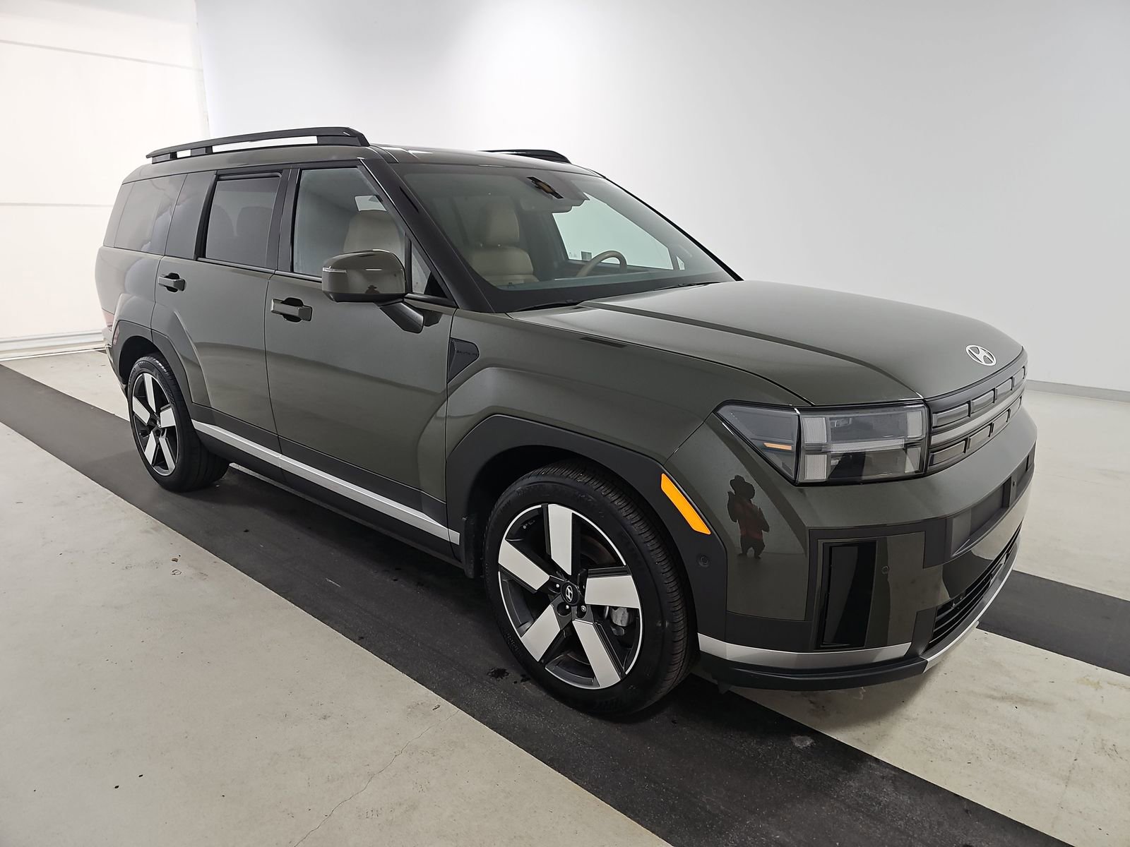 Used 2024 Hyundai Santa Fe Limited image 4