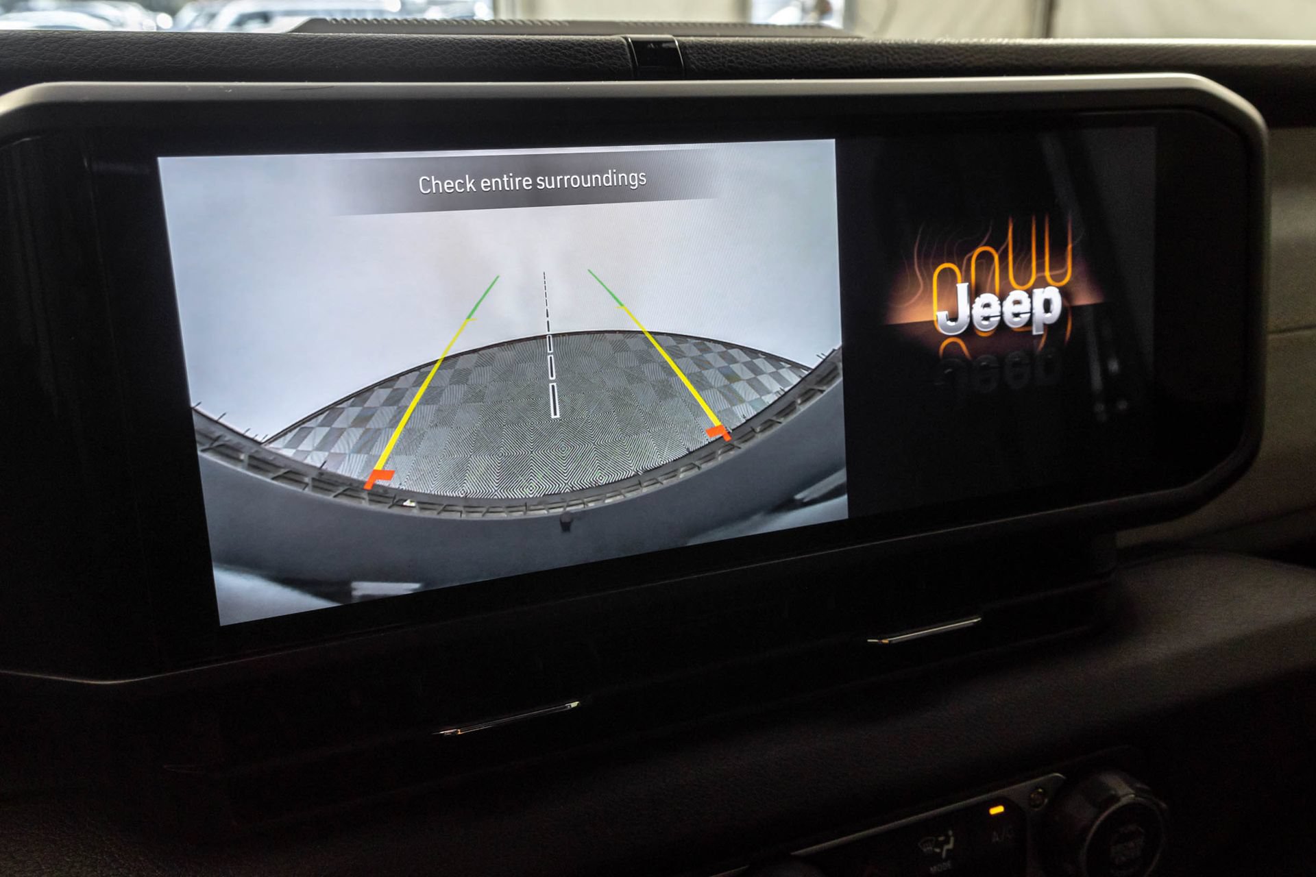Used 2025 Jeep Wrangler Unlimited Sport AWD/4WD image 7