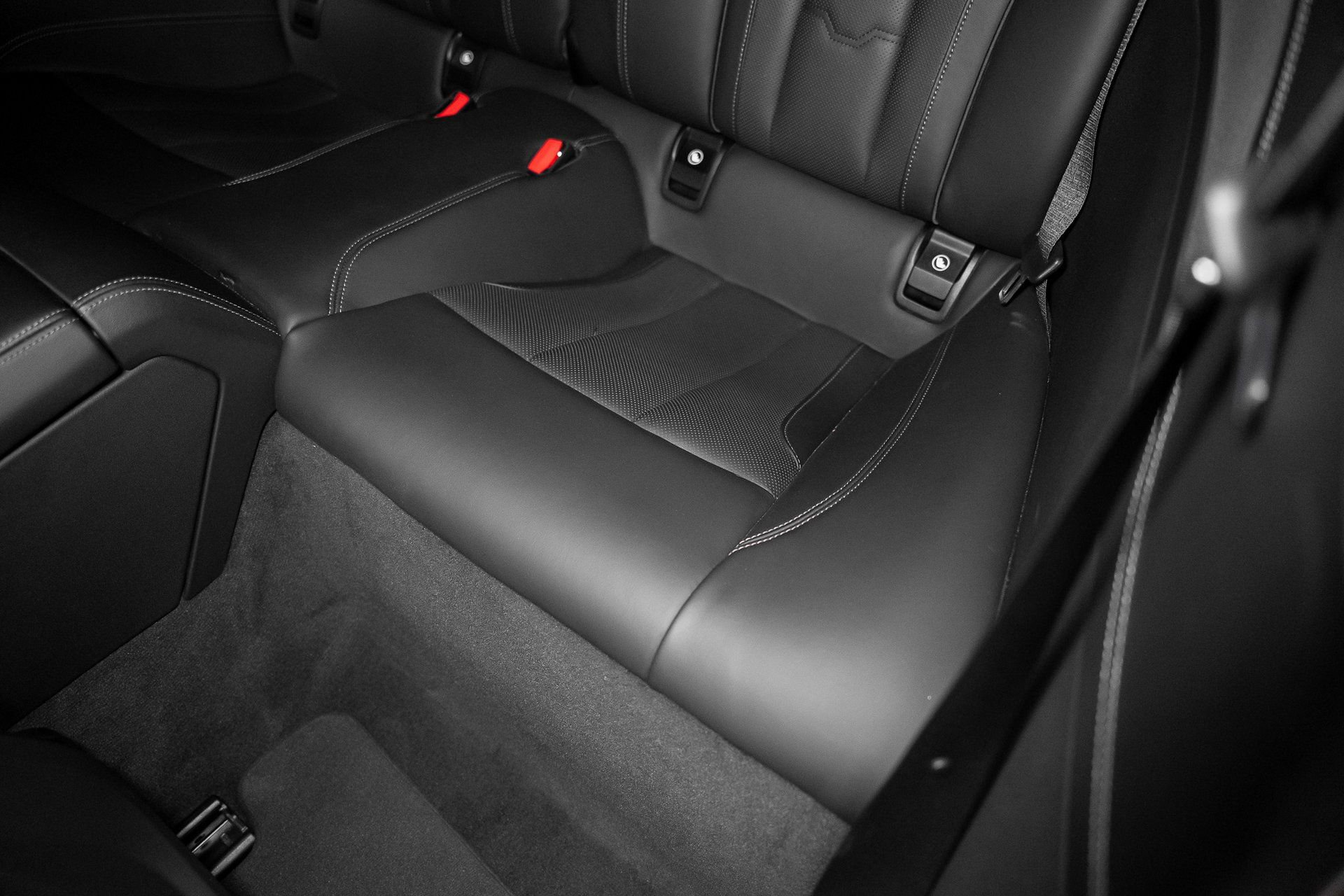 Used 2023 BMW M850i xDrive Coupe w/ M Sport Professional Package image 69