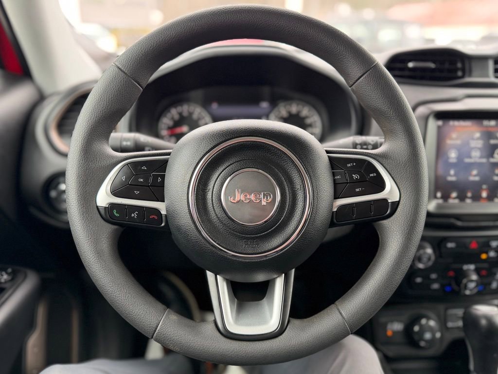 Used 2023 Jeep Renegade Latitude image 8