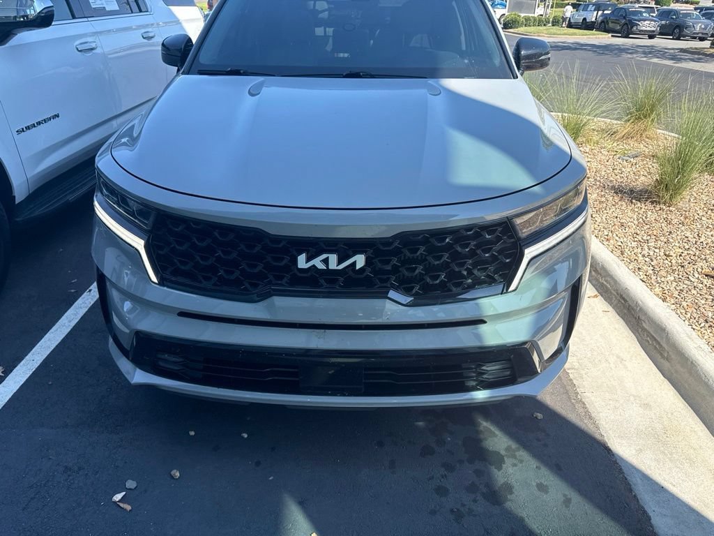 Used 2023 Kia Sorento SX FWD image 2