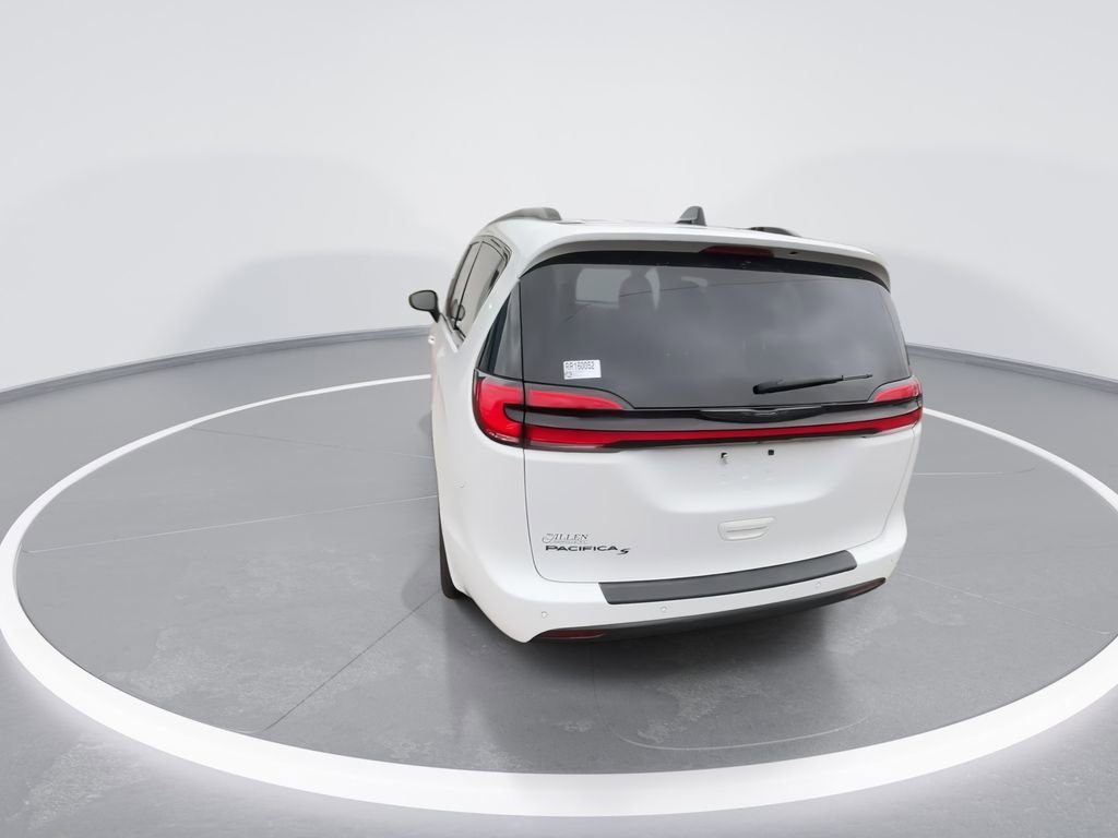 Used 2024 Chrysler Pacifica Touring-L w/ S Appearance Package FWD image 7