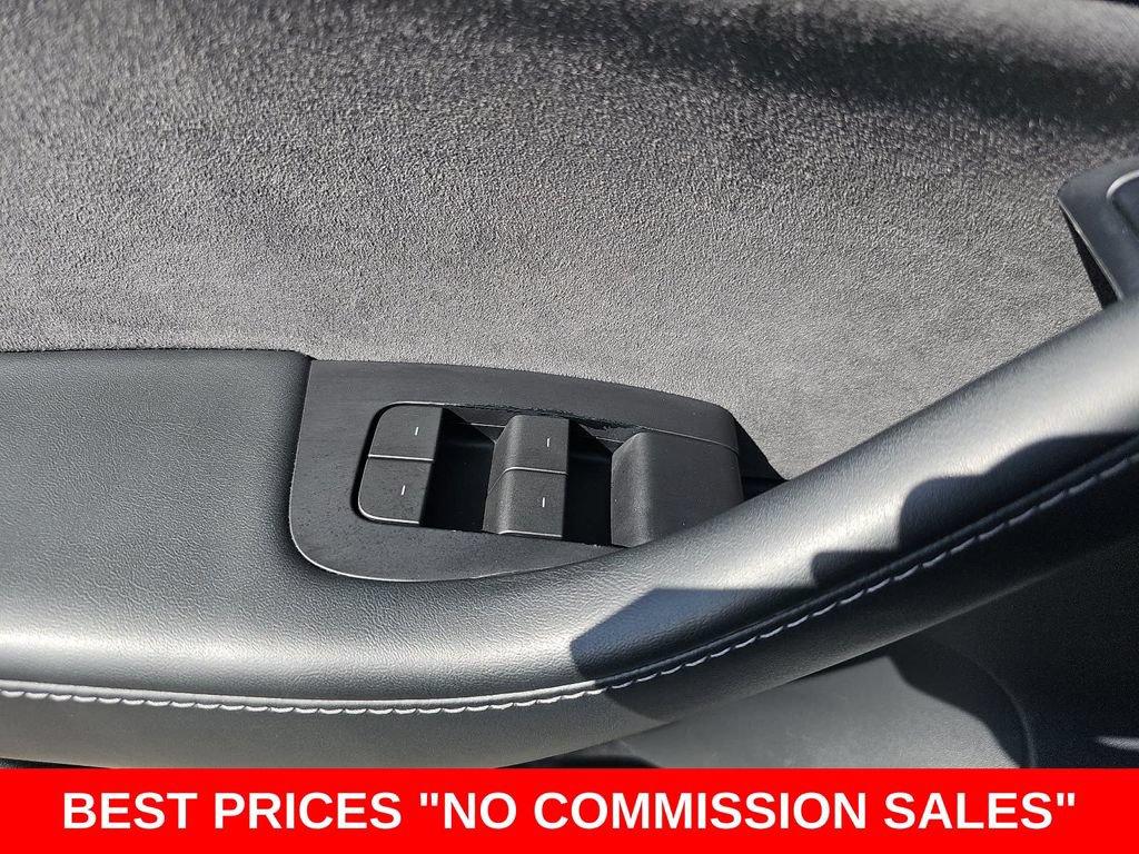 Used 2022 Tesla Model Y Performance AWD/4WD image 29