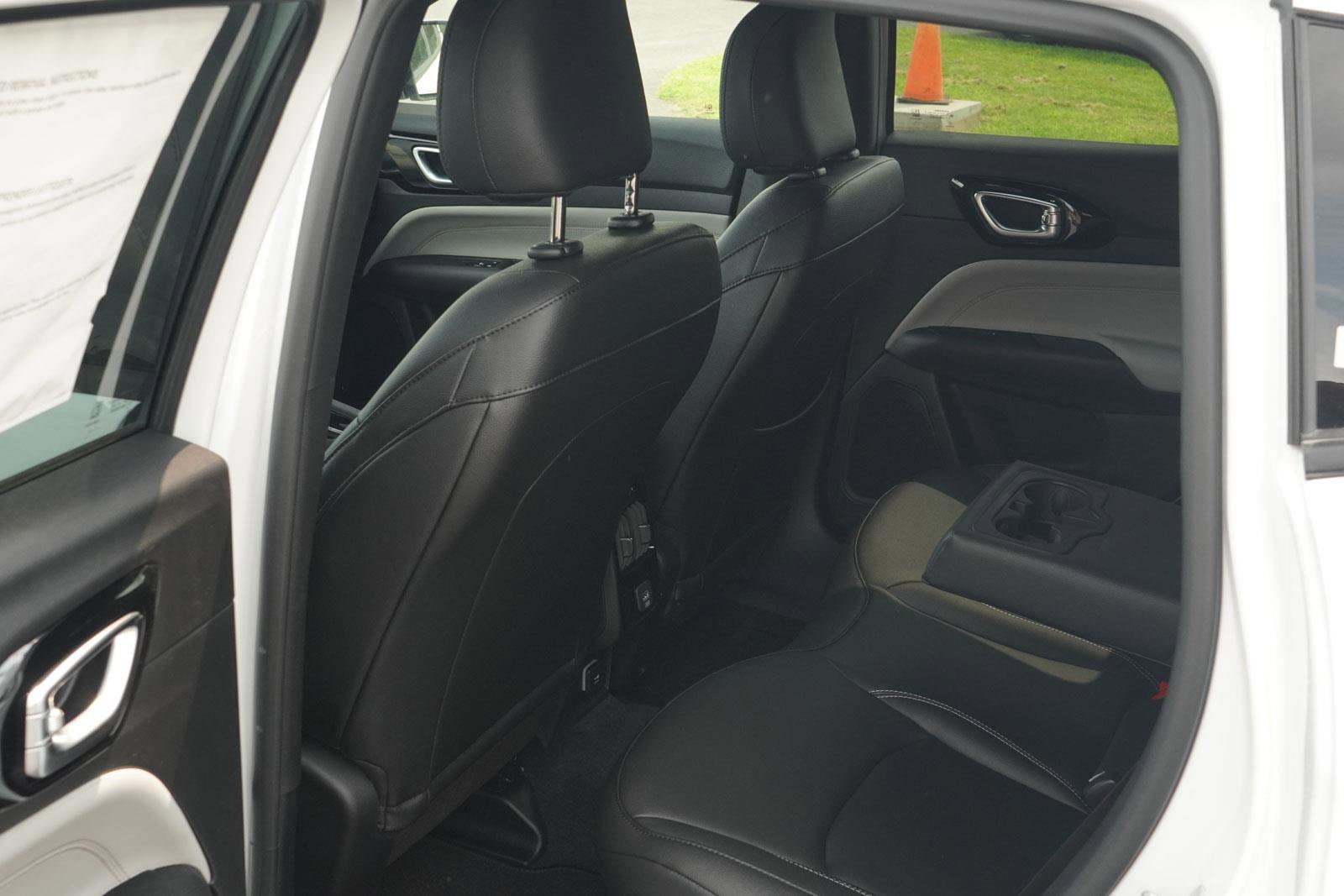 New 2025 Jeep Compass Limited image 26