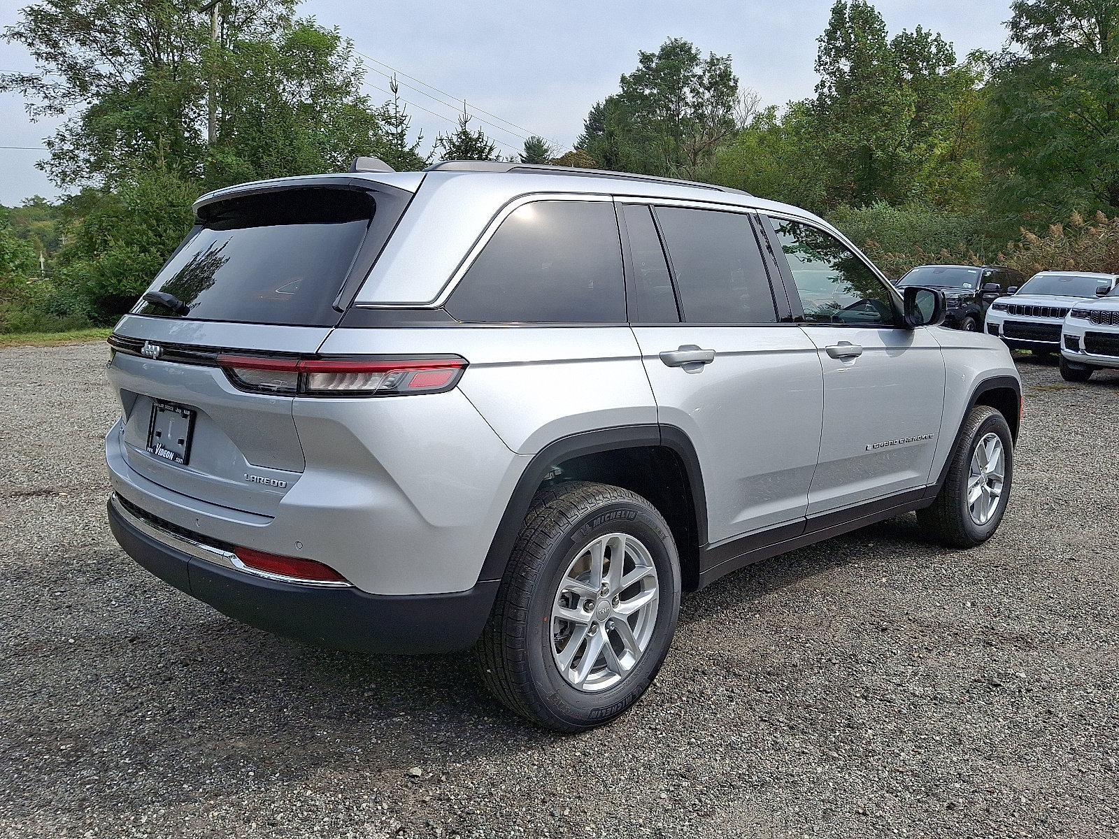 New 2025 Jeep Grand Cherokee Laredo X w/ Luxury Tech Group I image 4