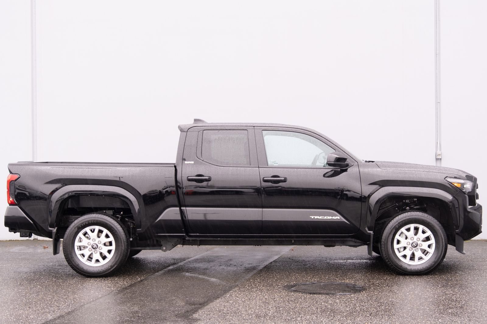 Used 2024 Toyota Tacoma SR5 image 24