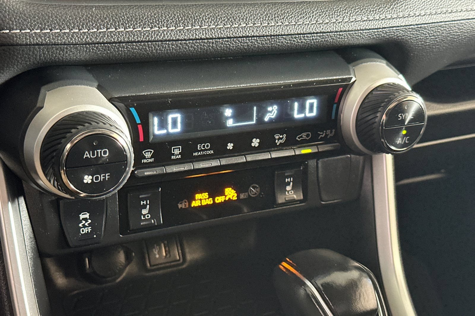 Used 2023 Toyota RAV4 XLE Premium AWD/4WD image 17