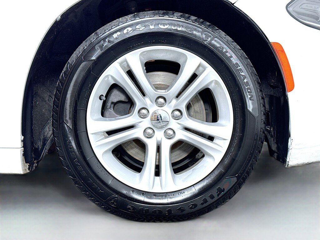 Used 2019 Dodge Charger SXT image 38