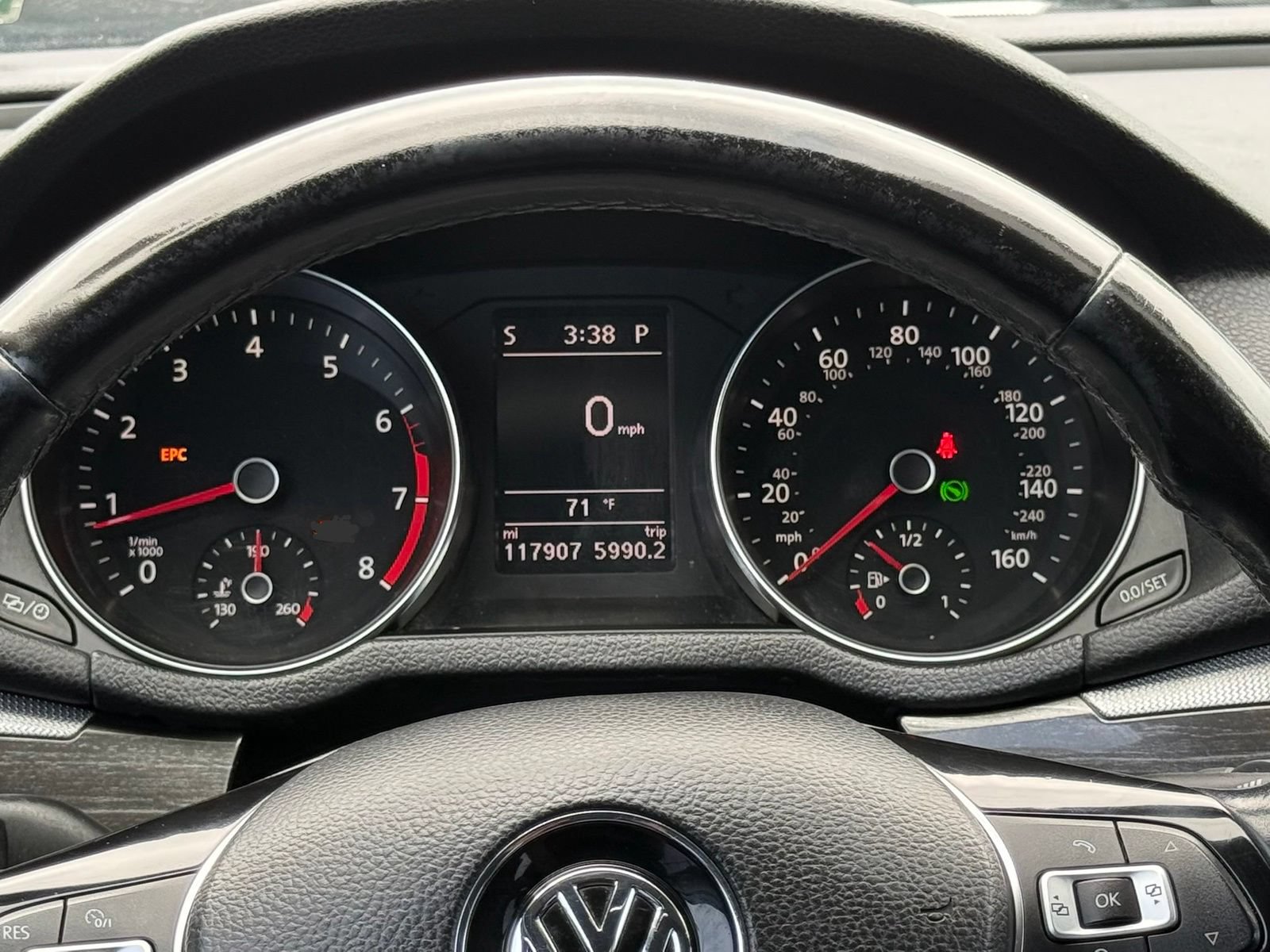Used 2017 Volkswagen Passat 1.8T SE FWD image 29
