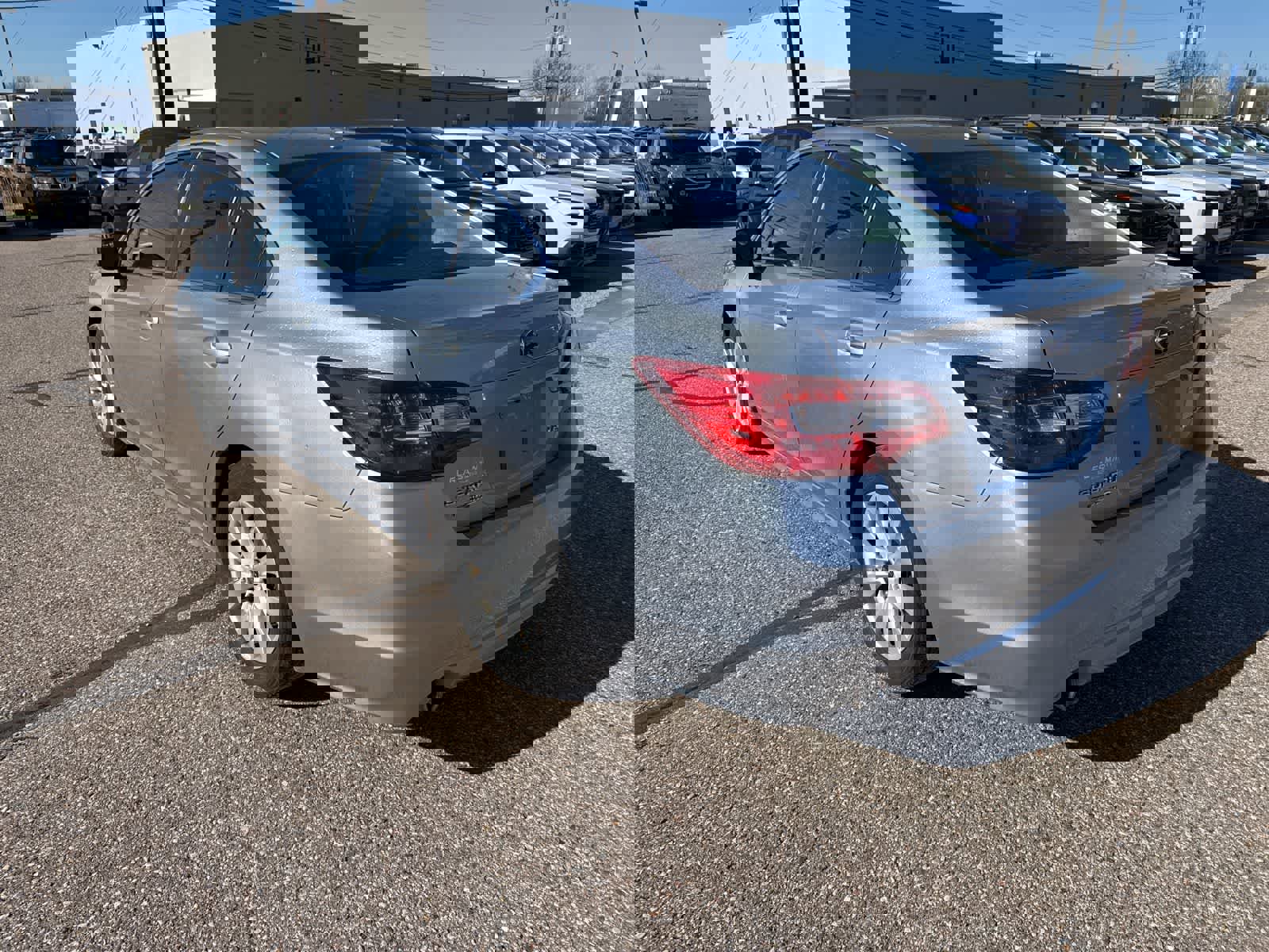 Used 2015 Subaru Legacy 2.5i Premium AWD/4WD image 2