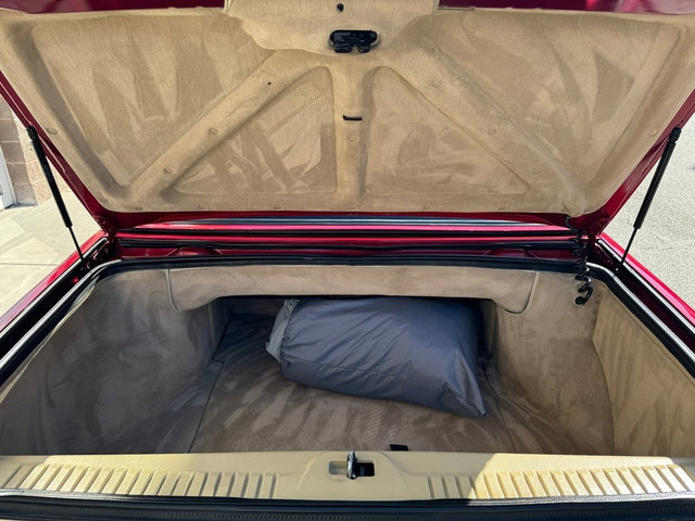 Used 1993 Cadillac Allante image 16