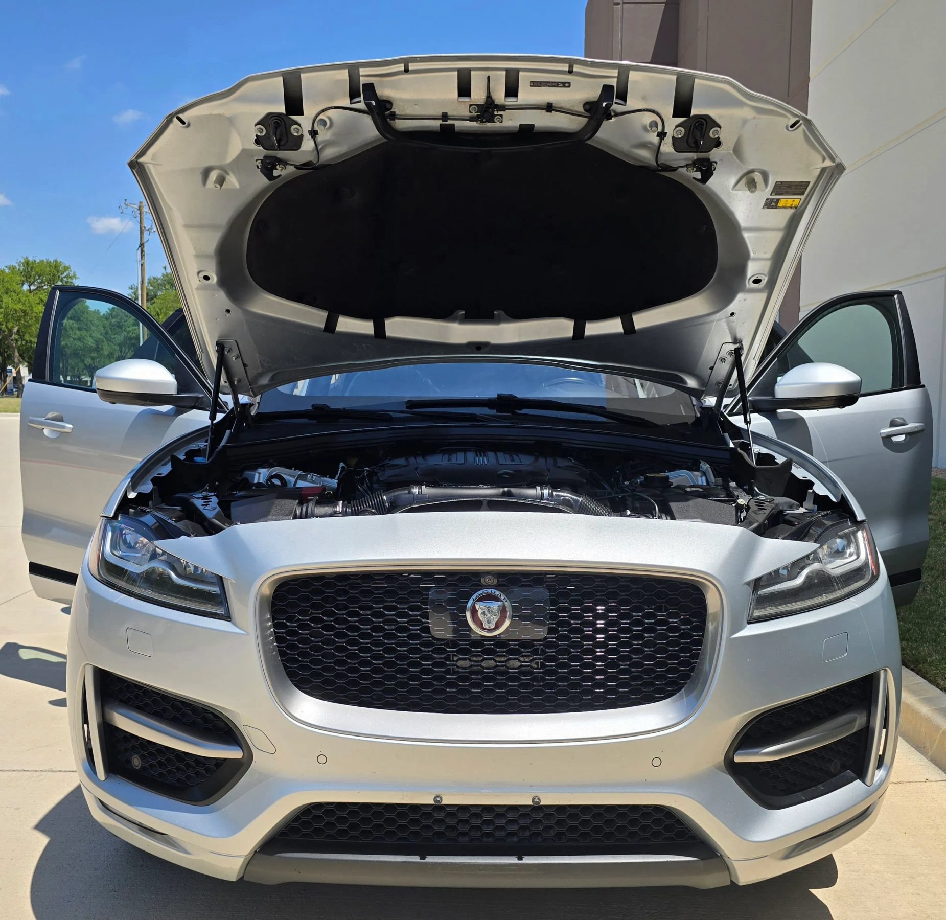 Used 2017 Jaguar F-PACE R-Sport AWD/4WD image 15