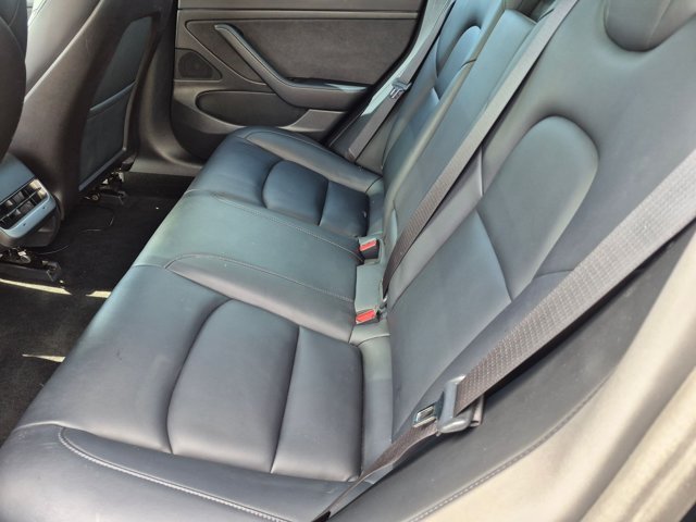 Used 2020 Tesla Model 3 Standard Range Plus RWD image 18