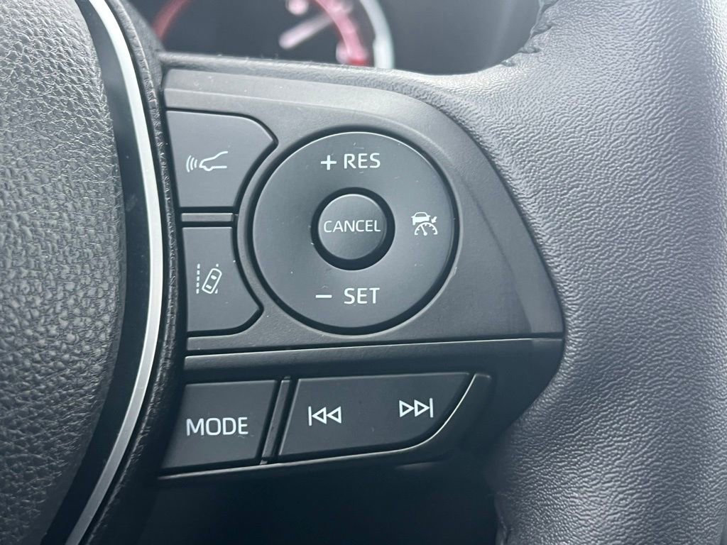 Used 2023 Toyota RAV4 XLE w/ Convenience Package image 29