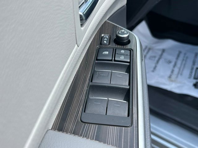 Used 2021 Toyota Sienna Limited AWD/4WD image 12