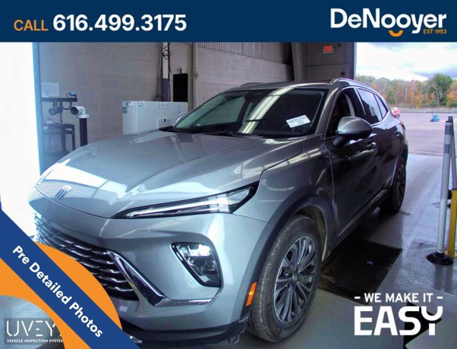 Used 2024 Buick Envision Preferred AWD/4WD image 1