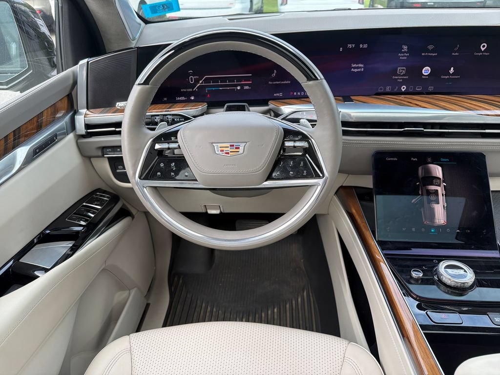 Used 2025 Cadillac Escalade Sport Platinum AWD/4WD image 13