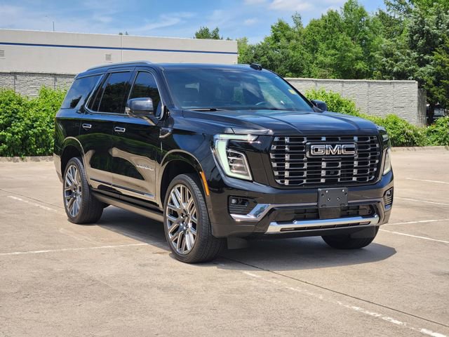 Used 2026 GMC Yukon Denali Ultimate w/ LPO, Floor Liner Package AWD/4WD image 3