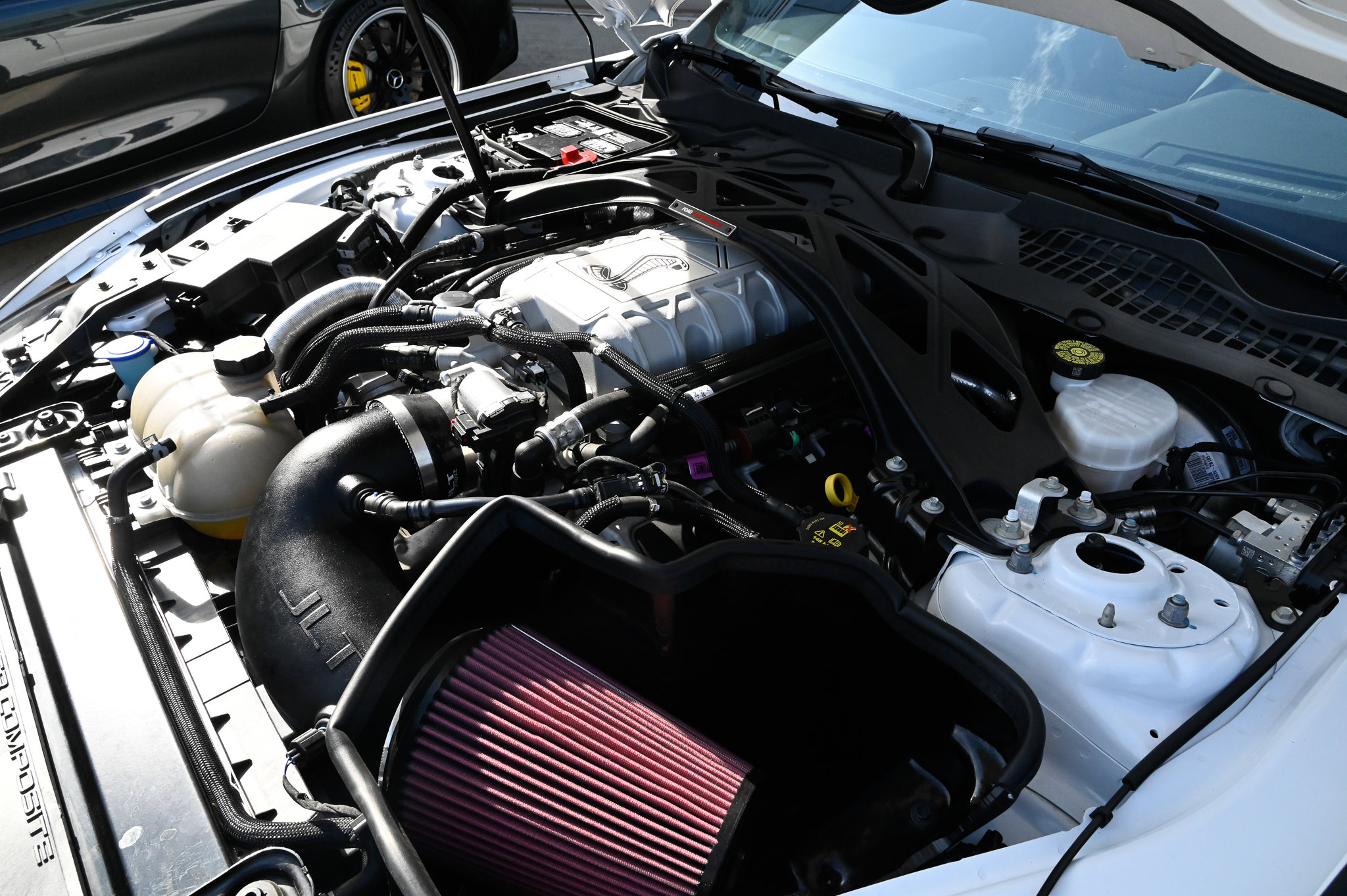 Used 2022 Ford Mustang Shelby GT500 w/ Carbon Fiber Track Pack RWD image 44