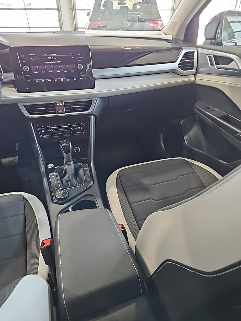 New 2026 Volkswagen Taos SE image 23