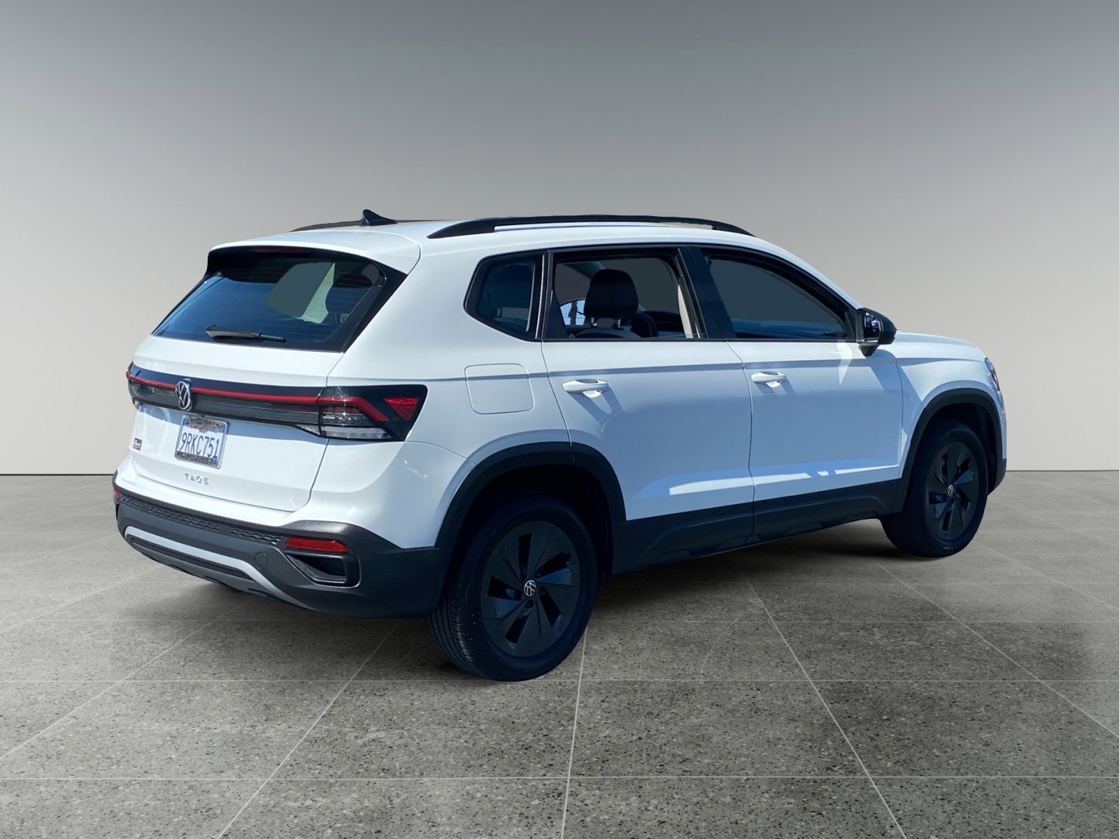 Used 2025 Volkswagen Taos S FWD image 5