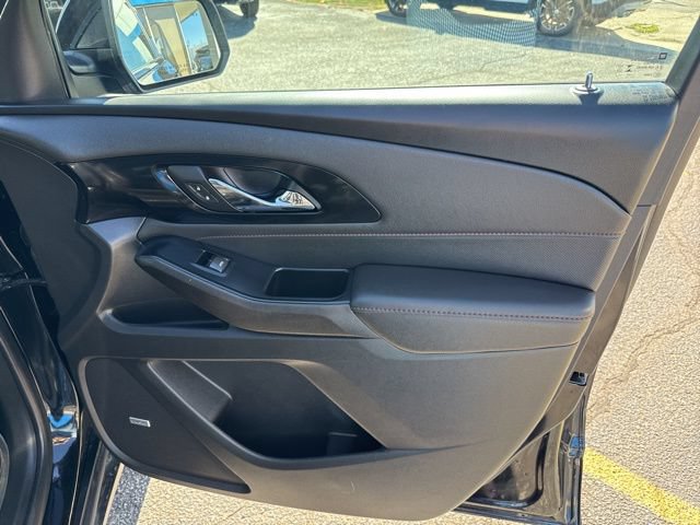 Used 2023 Chevrolet Traverse RS w/ LPO, Floor Liner Package image 16