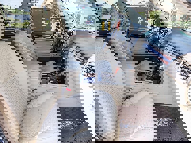 Used 2011 Lexus GX 460 w/ Comfort Plus Pkg image 22