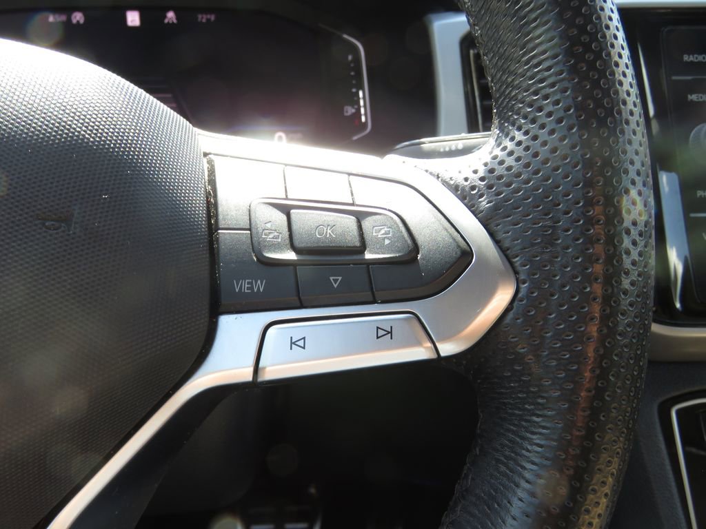 Used 2020 Volkswagen Atlas Cross Sport SEL R-Line AWD/4WD image 23